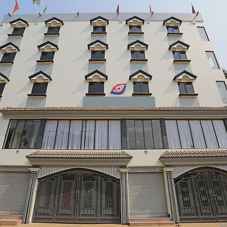 Hotel Super Capital O Sai Jagannath à Khandagiri Extérieur photo
