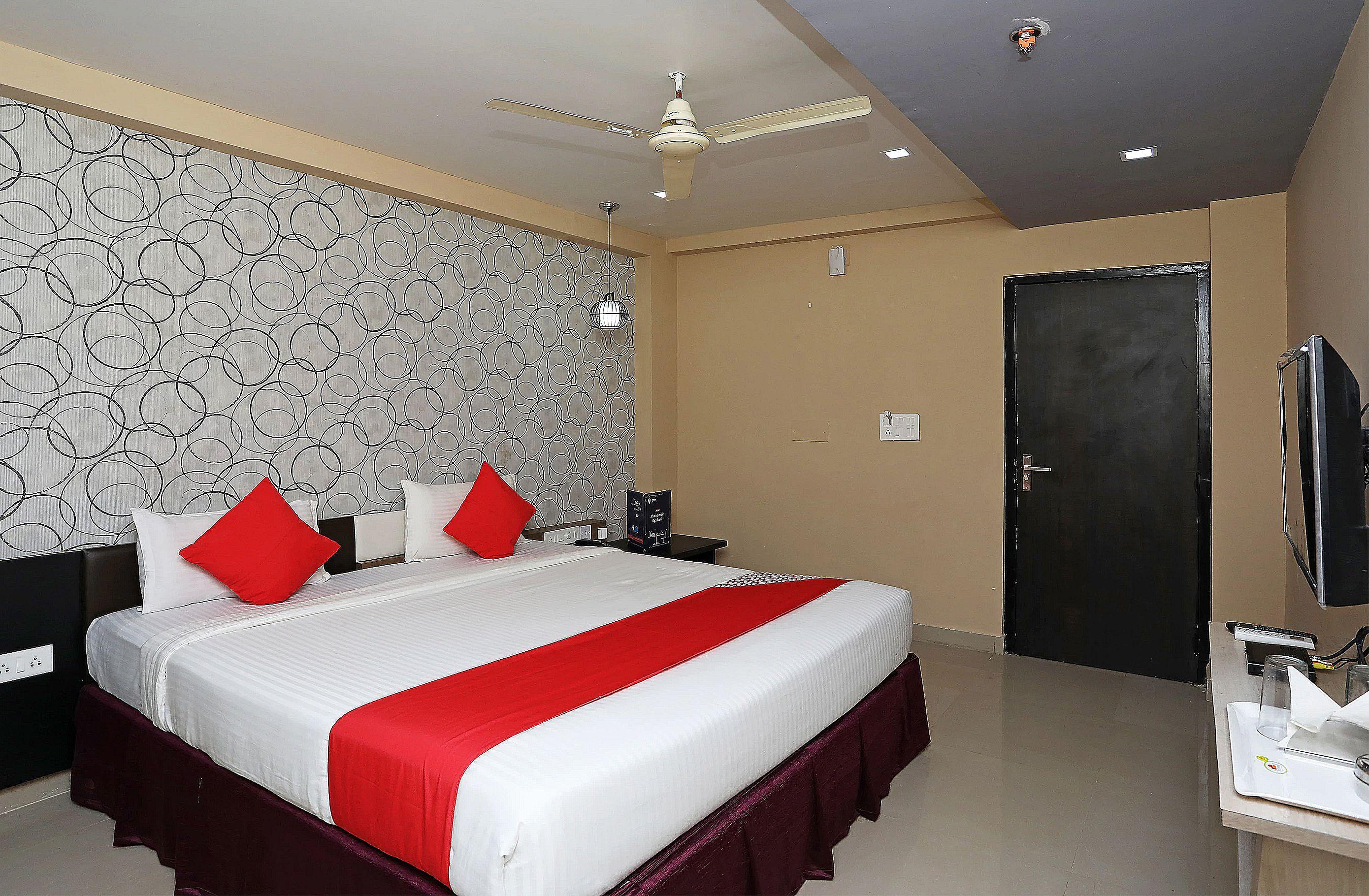 Hotel Super Capital O Sai Jagannath à Khandagiri Extérieur photo
