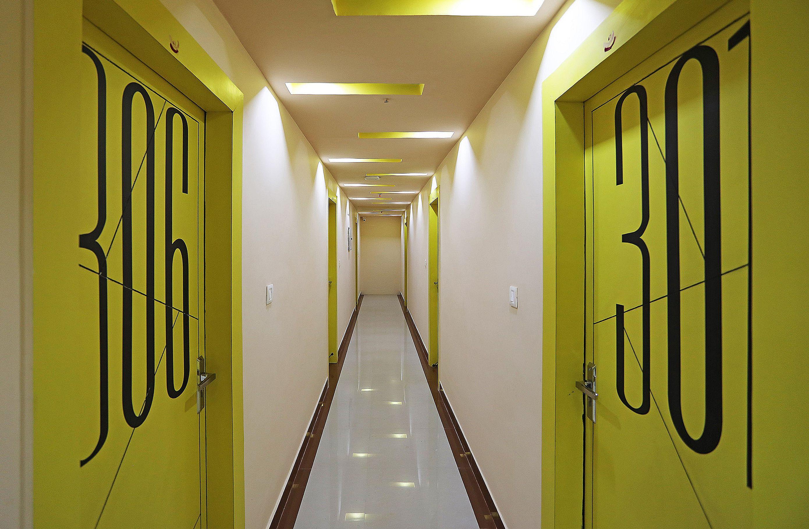 Hotel Super Capital O Sai Jagannath à Khandagiri Extérieur photo
