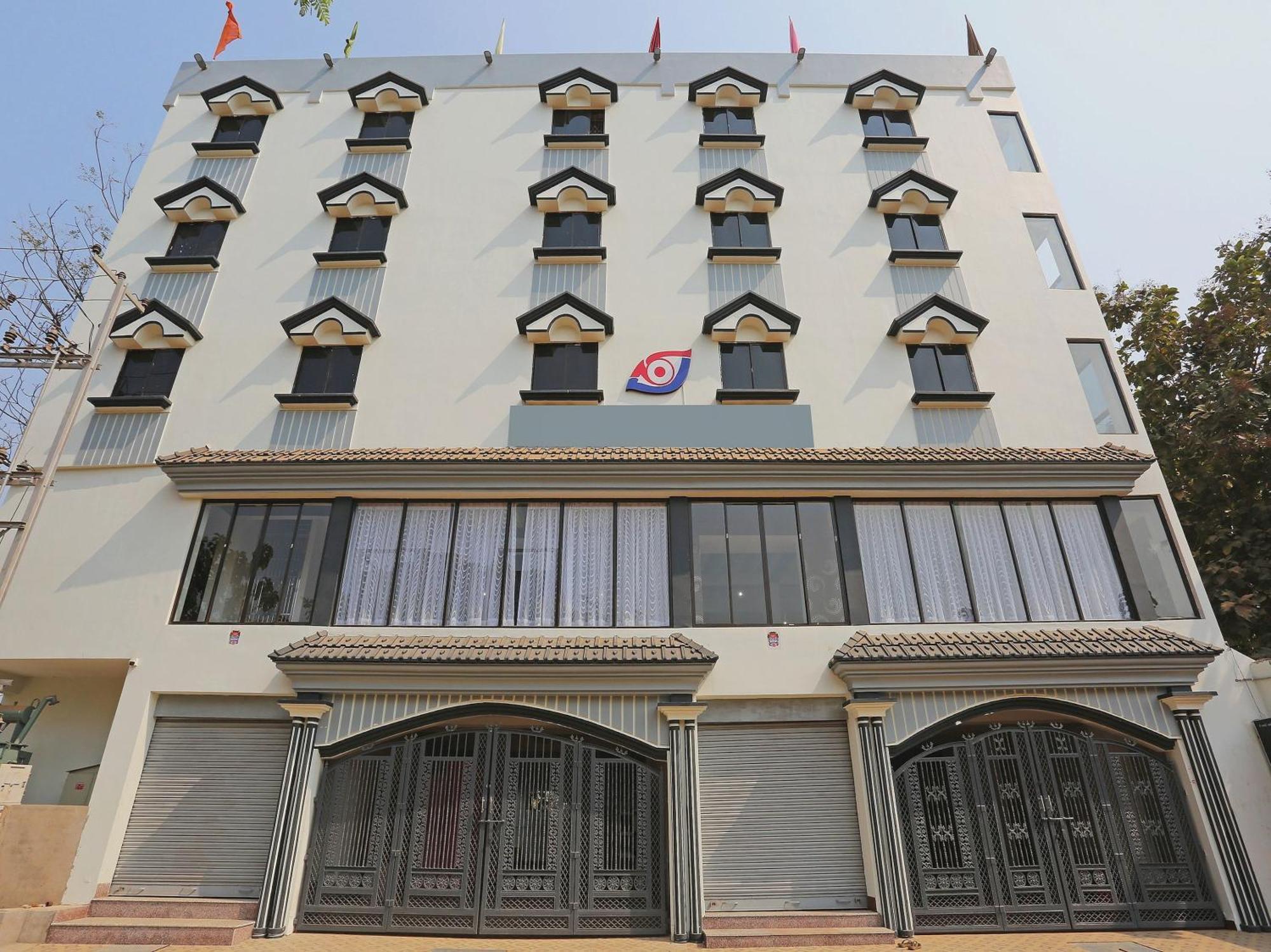 Hotel Super Capital O Sai Jagannath à Khandagiri Extérieur photo