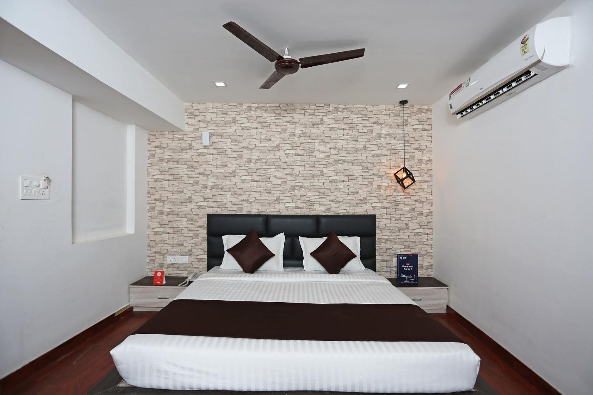 Hotel Super Capital O Sai Jagannath à Khandagiri Extérieur photo