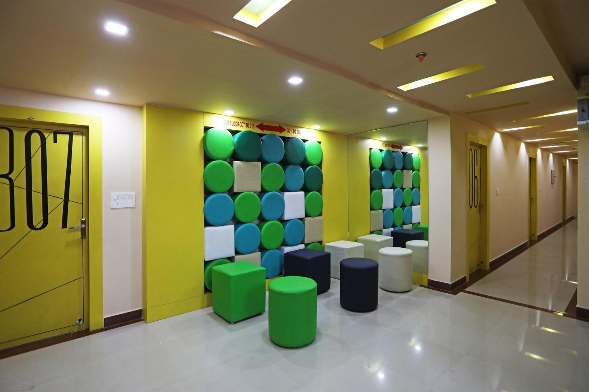 Hotel Super Capital O Sai Jagannath à Khandagiri Extérieur photo