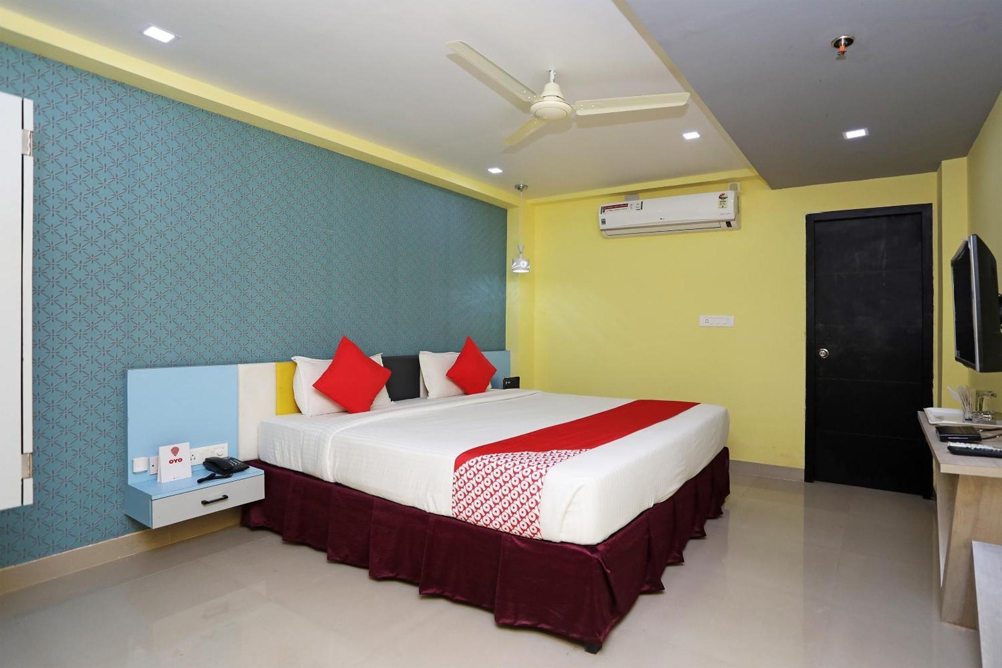 Hotel Super Capital O Sai Jagannath à Khandagiri Extérieur photo