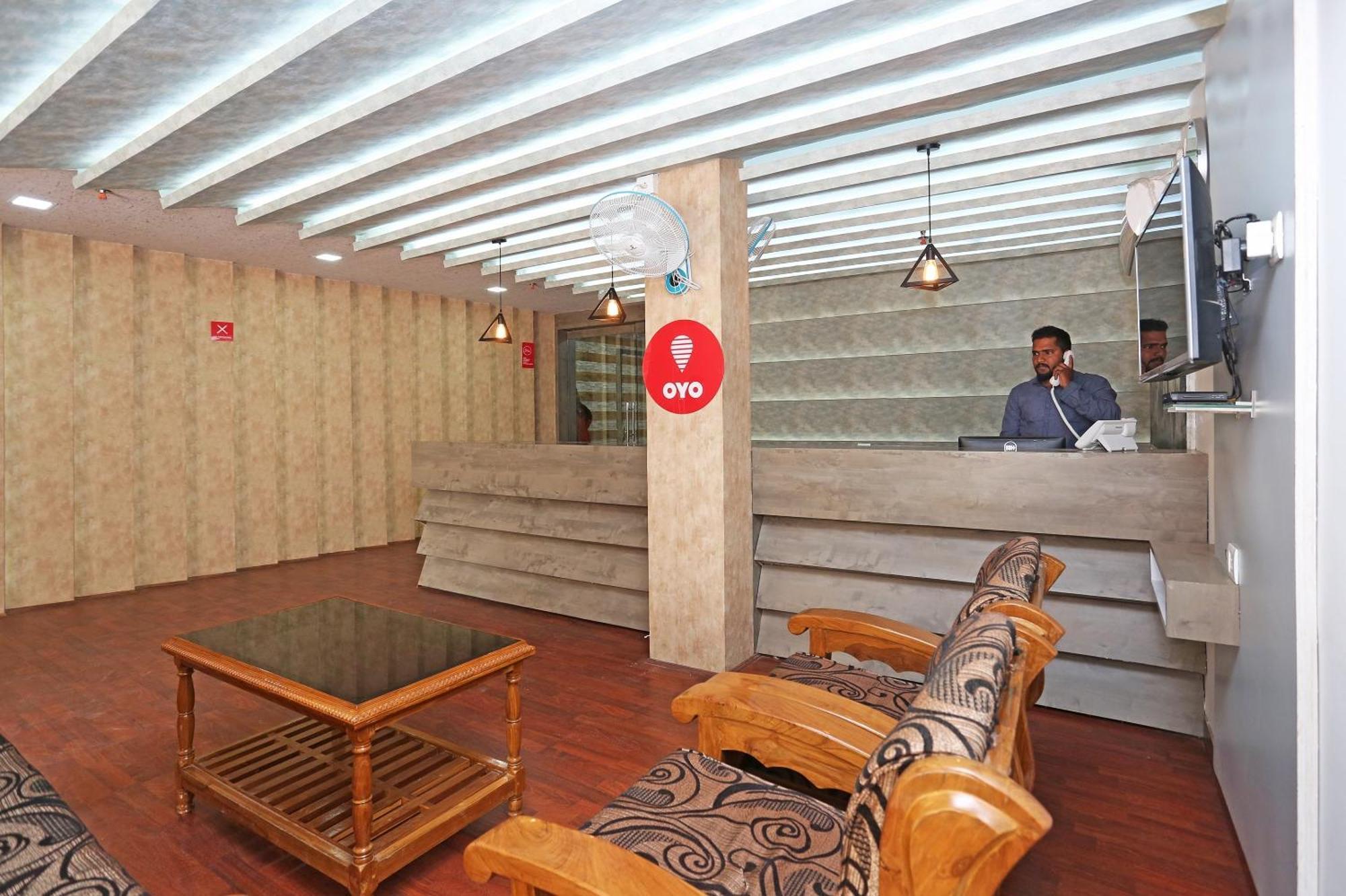 Hotel Super Capital O Sai Jagannath à Khandagiri Extérieur photo