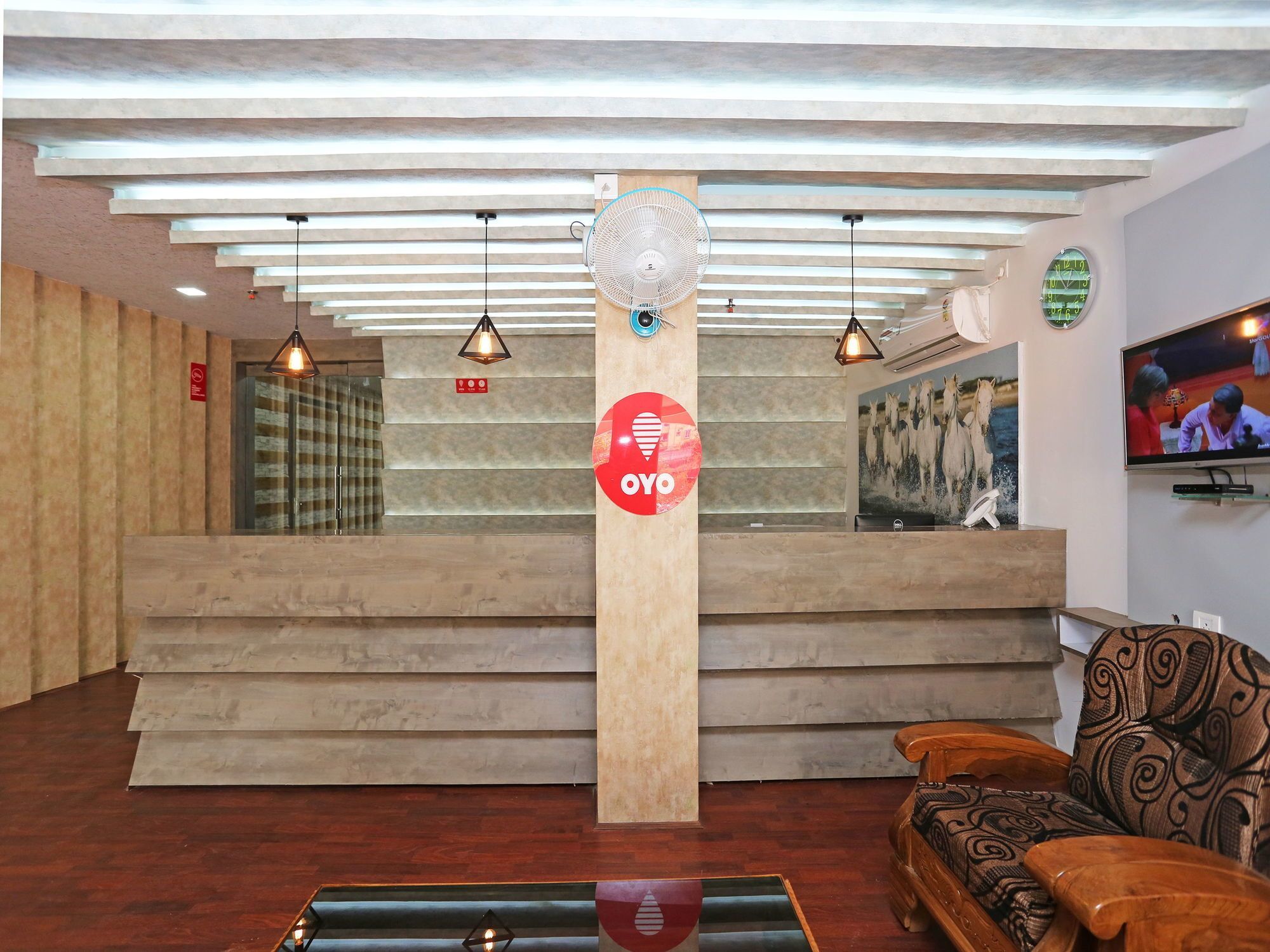 Hotel Super Capital O Sai Jagannath à Khandagiri Extérieur photo